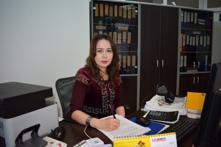 Алмагамбетова Айгерим Мергеновна — специалист по работе с персоналом